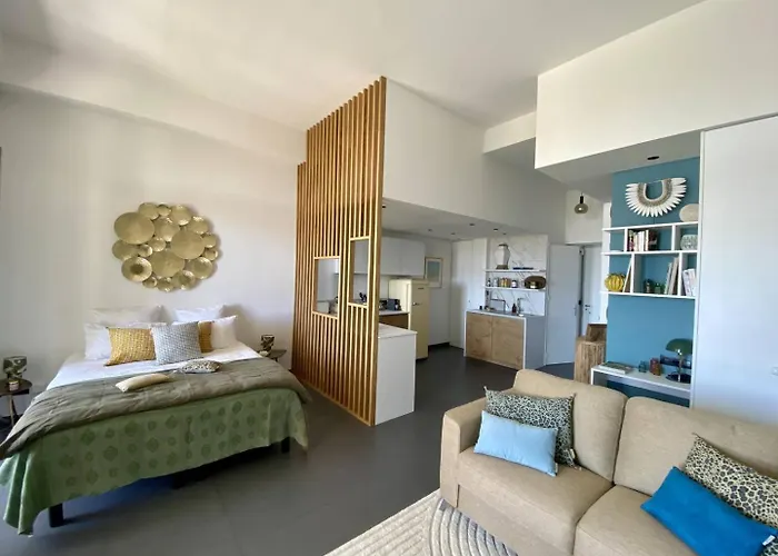 Cannes Centre-Ville - Appartement Tout Confort Avec Terrasse